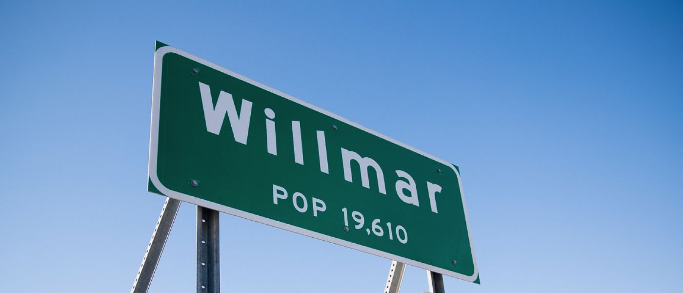 Willmar city limits sign